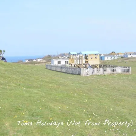 C16 Treverbyn, Riviere Towans * Hayle